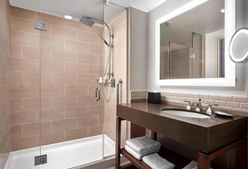Стандартный Номер Кровать Кинг, The Westin Austin At The Domain