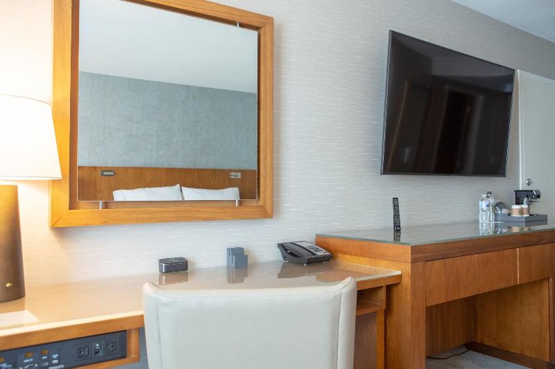 Номер Deluxe, The Westin Austin At The Domain