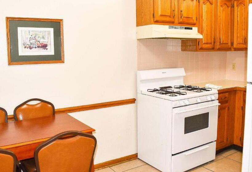 سوئیت با تخت بزرگ, Magnuson Hotel Extended Stay Canton Ohio