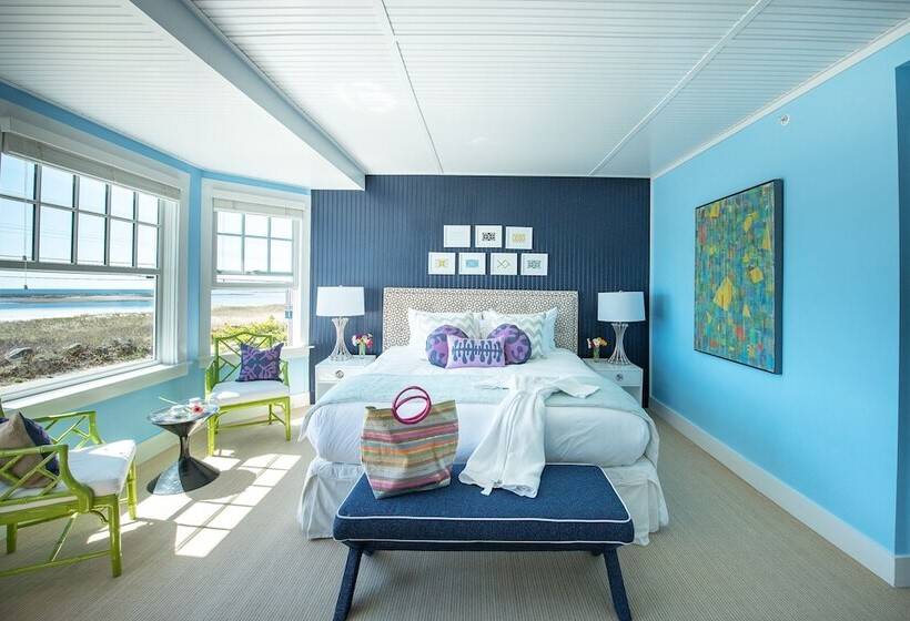 Люкс Вид на Море, The Tides Beach Club