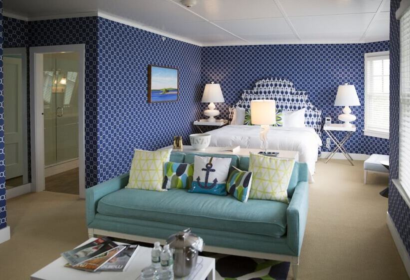 Люкс Вид на Море, The Tides Beach Club