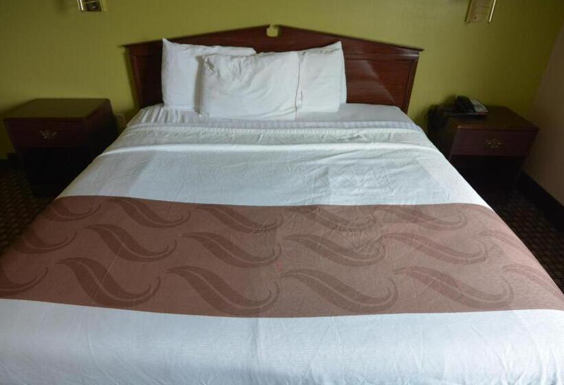 장애인을 위한 킹사이즈 침대 스탠다드 룸, Jameson Inn And Suites Hazelhurst