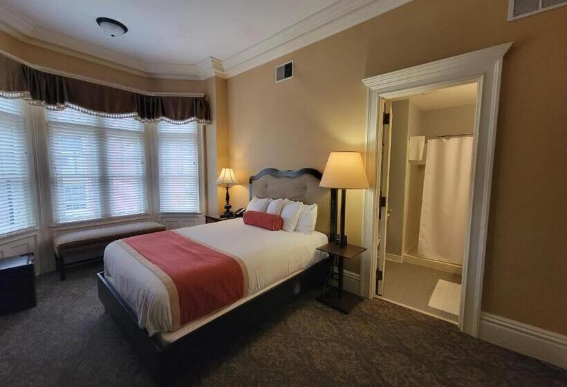 Номер Deluxe, Mansions On Fifth