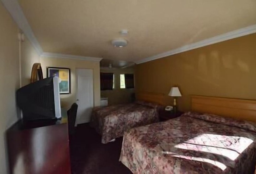 Студия Deluxe, Lamplighter Motel Clearlake