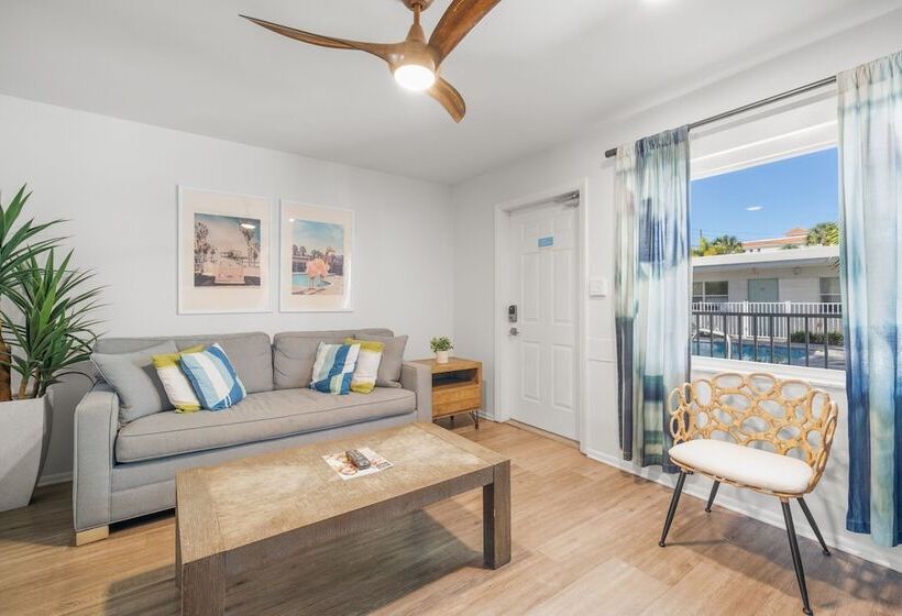Номер Стандарт, Cabana Clearwater Beach