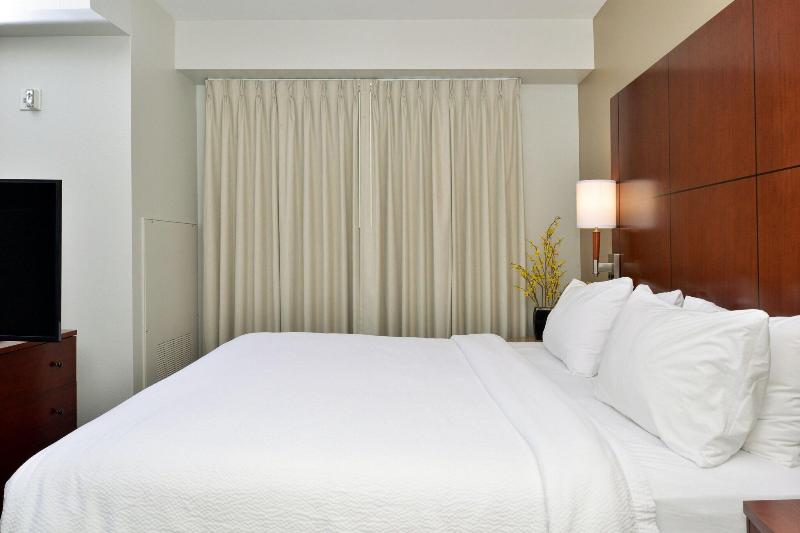 キングサイドベッドのスタンダードワンルーム, Residence Inn By Marriott Springfield South