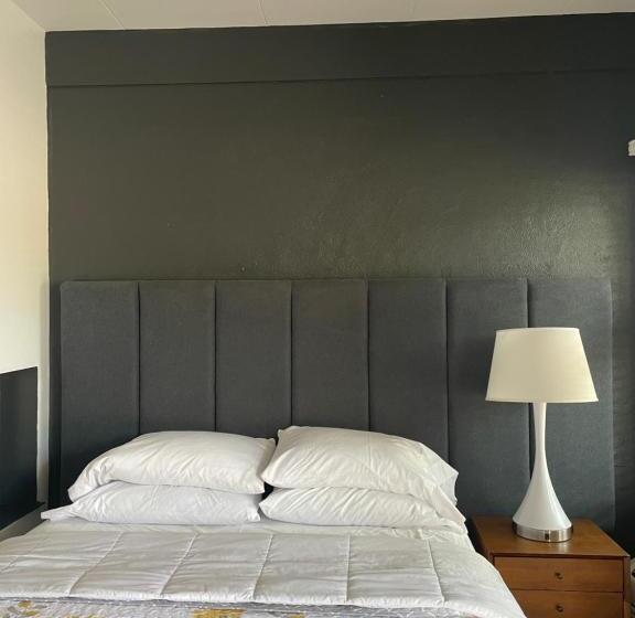 Номер Стандарт, Blue Star Motel