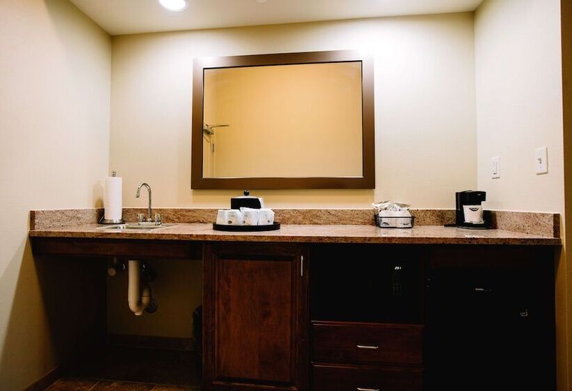 Номер Стандарт 2 Двуспальные Кровати, Hampton Inn & Suites Minot Airport
