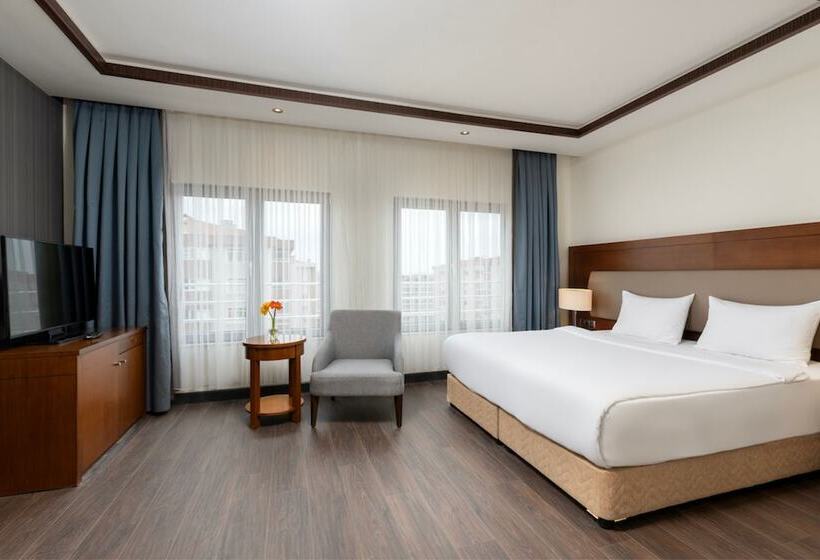 Junior Suite King Bed, Miracle Istanbul Asia Airport Hotel & Spa