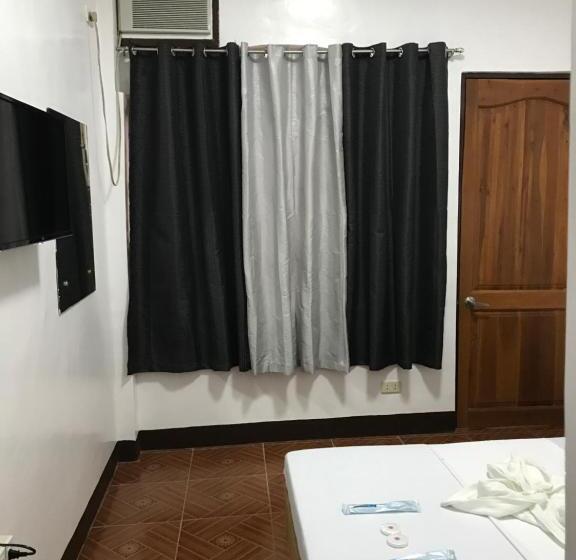 Номер Стандарт, Macky's Hidden Inn