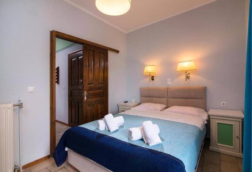 带1个卧室的带阳台的公寓, Pegasus Adult Friendly
