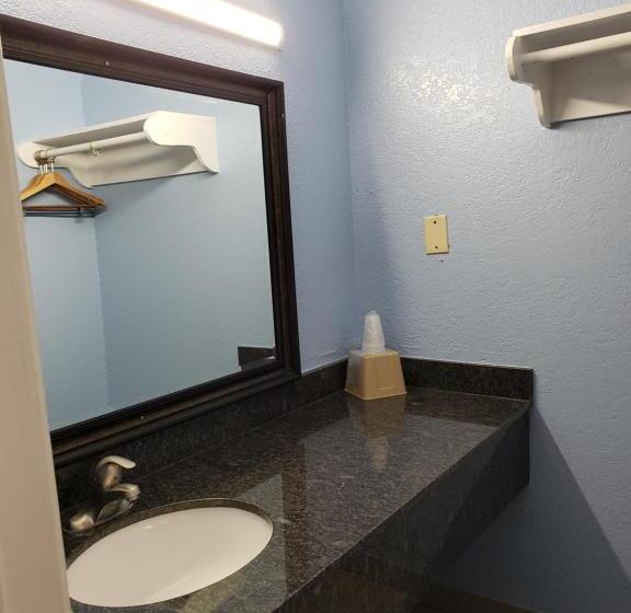Номер Стандарт, Regency Inn Motel By The Beach