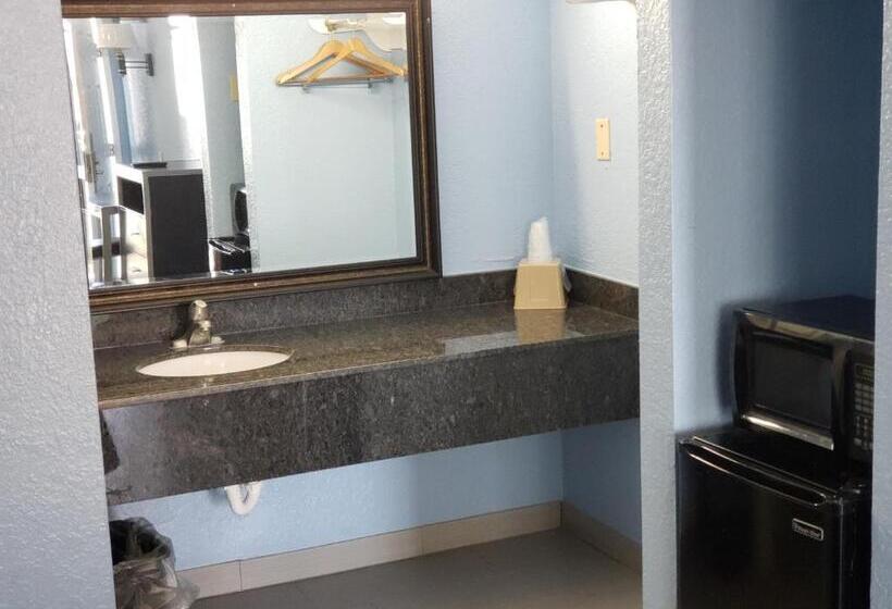 Номер Deluxe Кровать Кинг, Regency Inn Motel By The Beach