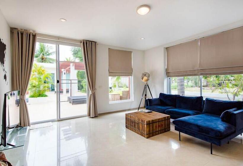 Люкс Premium 2 Спальни, The Beach Village Resort