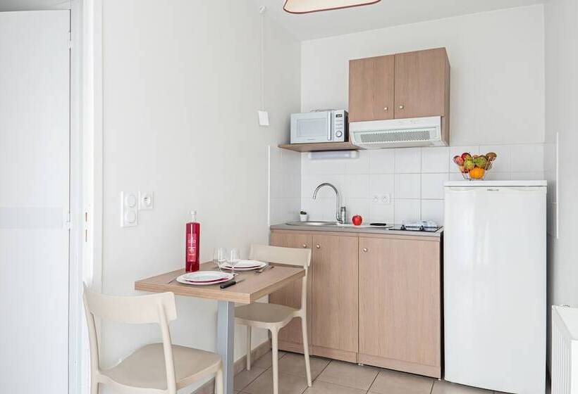 Апартаменты 1 Спальня, Appart City Confort Orléans