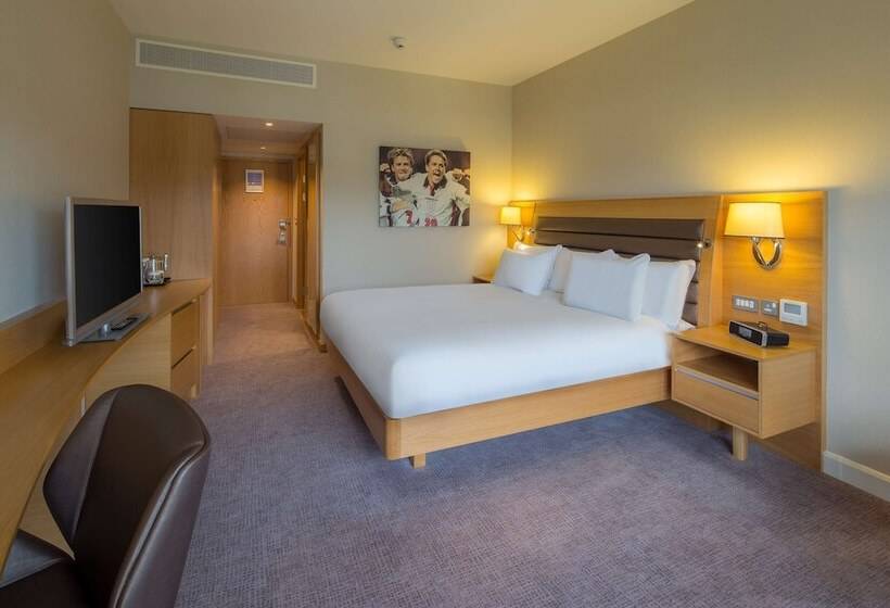 Номер Deluxe Кровать Кинг, Hilton At St George S Park, Burton Upon Trent