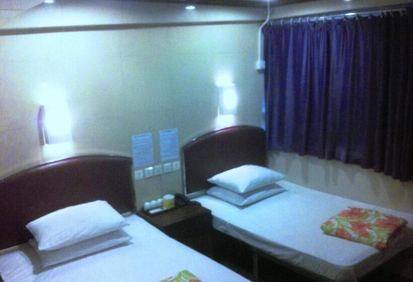 Economy Quadruple Room, Kowloon Youth Village Tsim Sha Tsui 九龙青年公寓