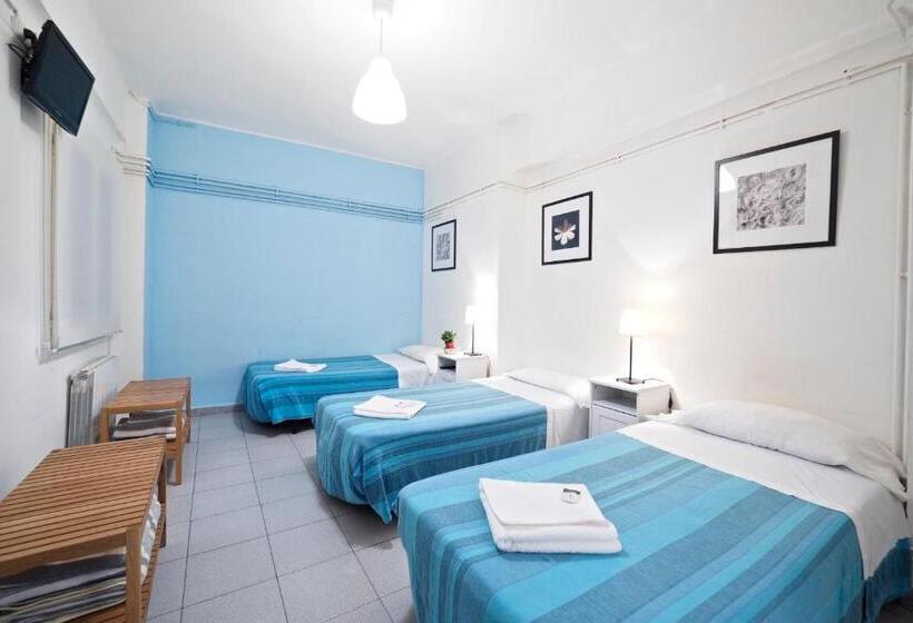 Номер Стандарт Трехместный, Hostal Elkano