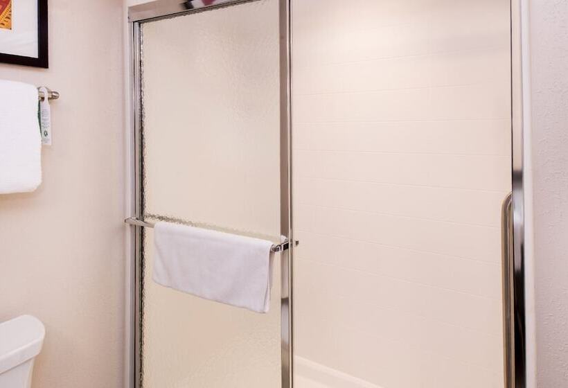 스위트, Holiday Inn Express & Suites Monroe, An Ihg