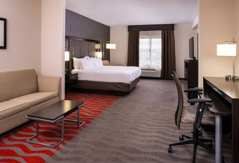 スイート, Holiday Inn Express & Suites Monroe, An Ihg