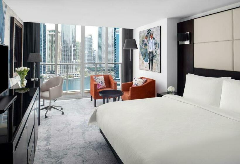 Номер Superior Кровать Кинг, Mövenpick Hotel Jumeirah Lakes Towers Dubai