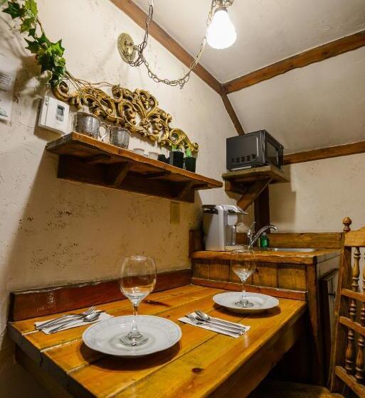 스탠다드 룸, Castle Wood Theme Cottages  Couples Only