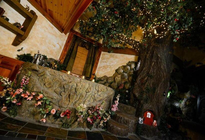 1间卧室的房子, Castle Wood Theme Cottages  Couples Only