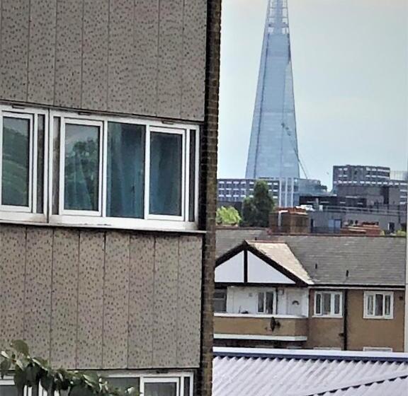 Номер Стандарт с Балконом, Plaza London