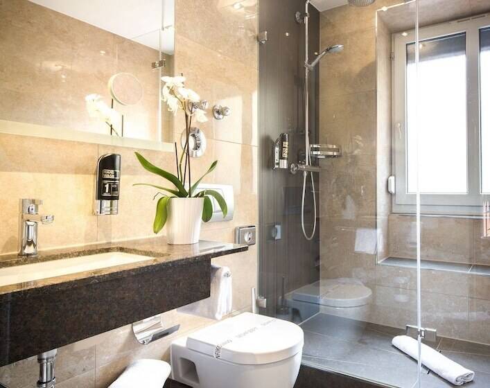 Четырехместный Номер Стандарт, Tiptop Hotel Burgschmiet Garni