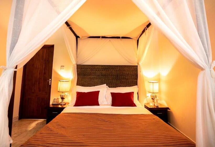 کلبه ییلاقی, Club Mango Resort