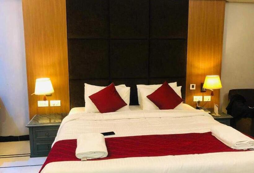 Номер Deluxe, Zip By Spree Hotels Surabi International Vellore