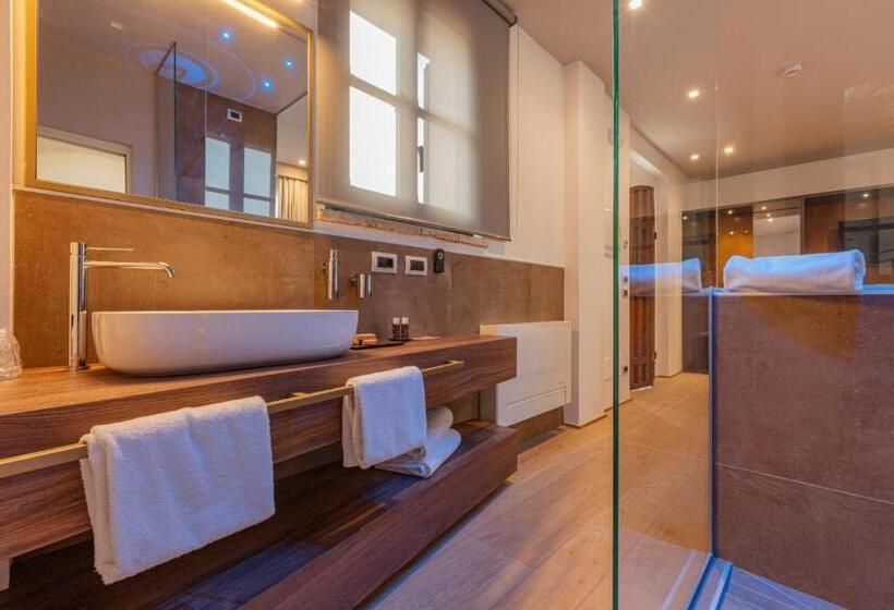 سوییت جونیور با چشم‌انداز استخر, Le Cappuccinelle Suites&spa