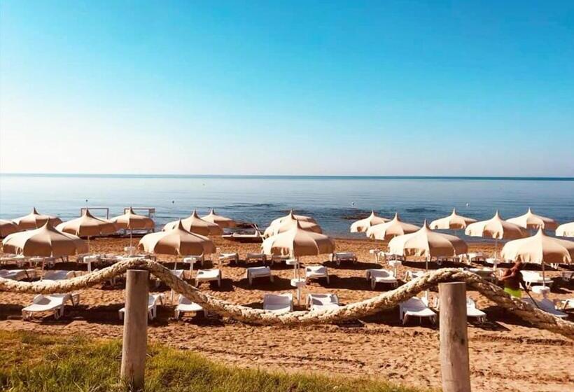 Апартаменты 2 Спальни, Le Castella Resort & Beach