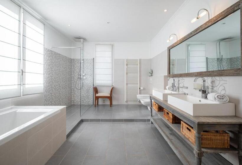 Апартаменты Superior 2 Спальни, La Fabrique à Poupées   Chambres De Charme Au Coeur De Menton