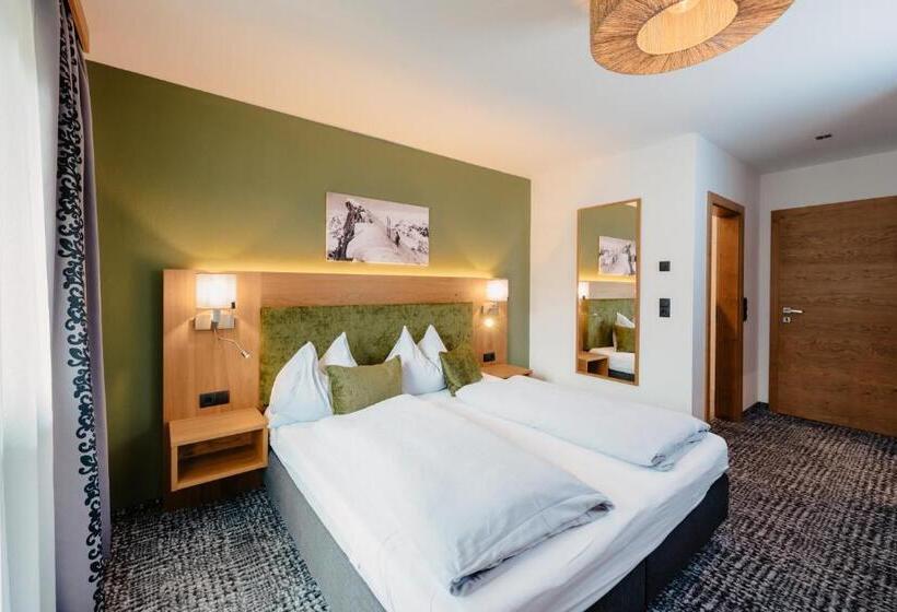 Quarto Estandar com Sacada, Gasthof Schützenhof