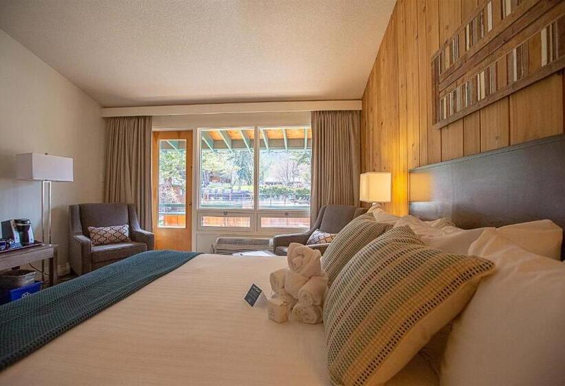 Номер Deluxe Кровать Кинг, Fairmont Hot Springs Resort