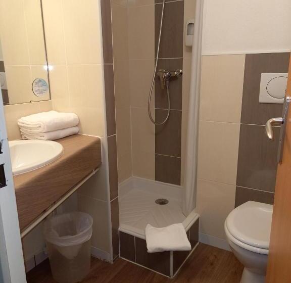 Номер Стандарт, B&b Hotel Saint Etienne Monthieu
