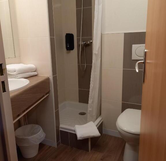 Семейный Номер, B&b Hotel Saint Etienne Monthieu