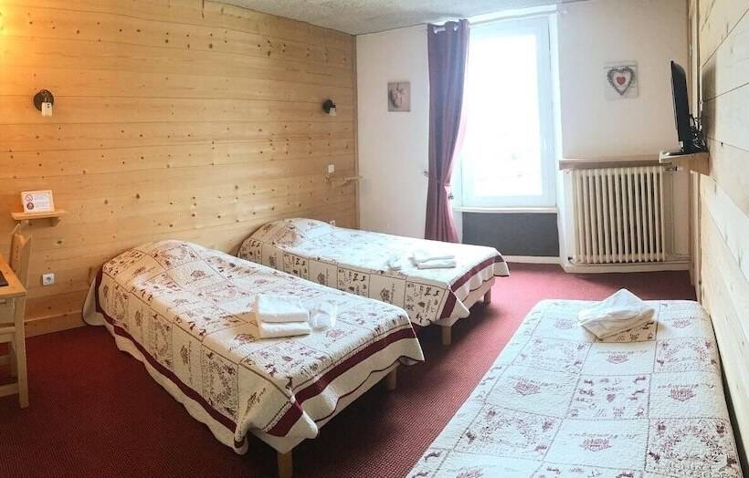 Номер Стандарт Трехместный, Hôtel Le Dauphin