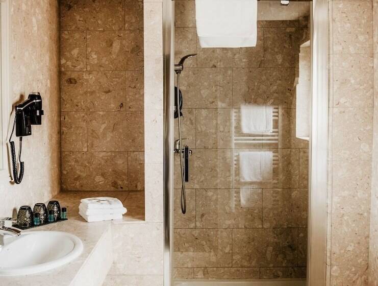 豪华套房, La Villa 10 Hôtel Spa