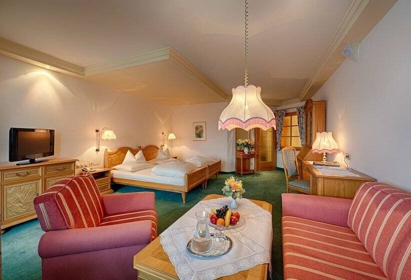 سوییت با چشم‌انداز کوه, Thermenwelt Hotel Pulverer