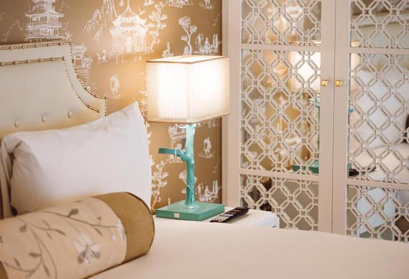 Студия Стандарт, Dorsett Shepherds Bush London