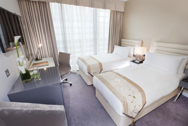 Номер Стандарт, Dorsett Shepherds Bush London