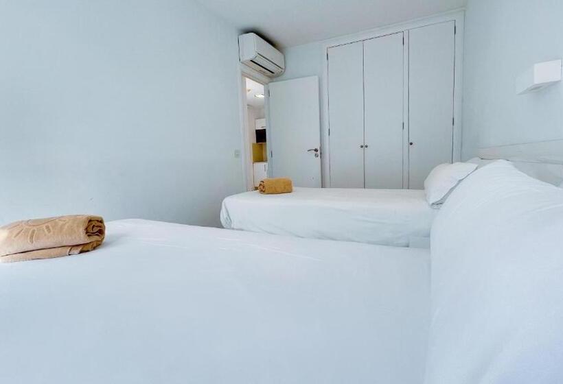 Вилла 3 Спальни, Lago Resort Menorca  Villas & Bungalows Del Lago