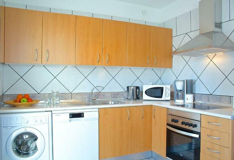 Вилла 3 Спальни с Бассейном, Villas Puerto Rubicon