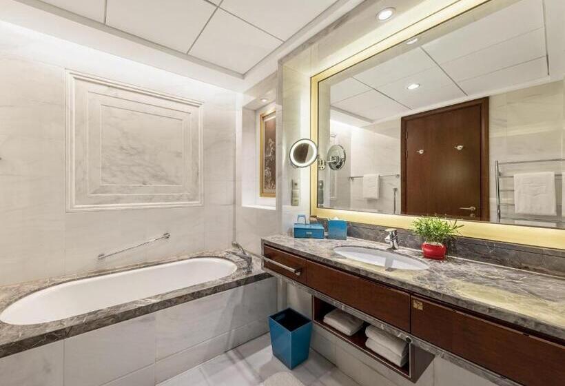 سوئیت اجرایی با تخت کینگ, Shangrila Shenyang