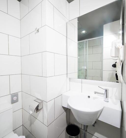Номер Стандарт, Tune Hotel Klia   Klia2