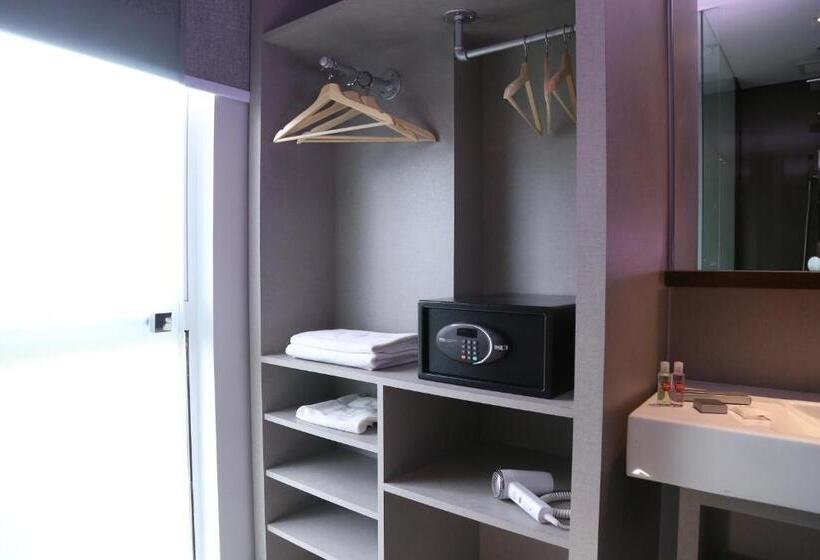Номер Премиум, Tune Hotel Klia   Klia2