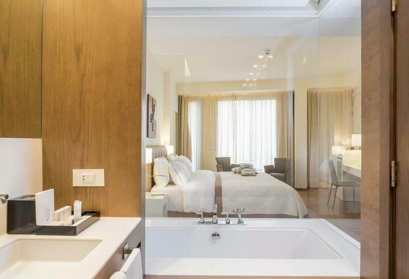 اتاق اجرایی, O Monot Boutique Hotel Beirut