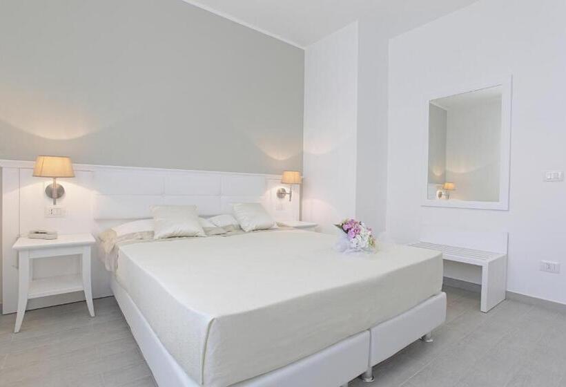 Трехместный Номер Superior, Scala Dei Turchi Resort